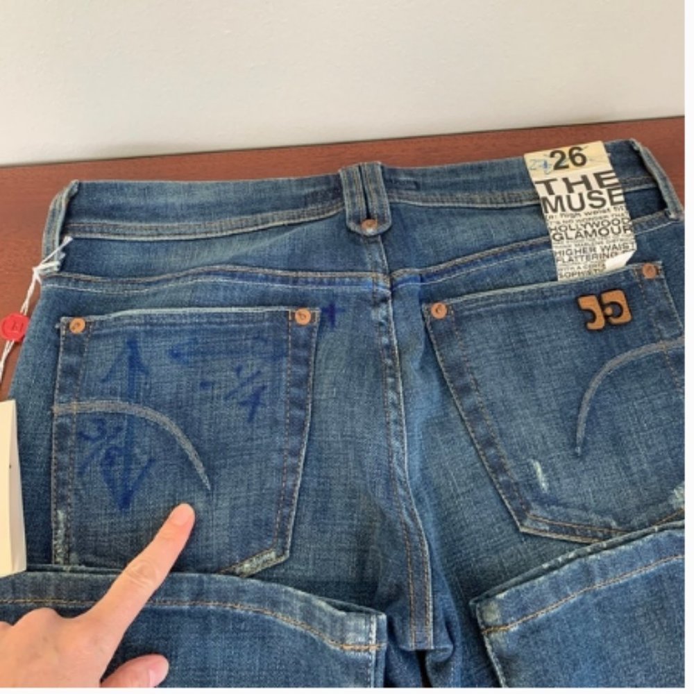 Joe's Muse Bootcut w/Graffiti On Backside - Picture 3 of 7